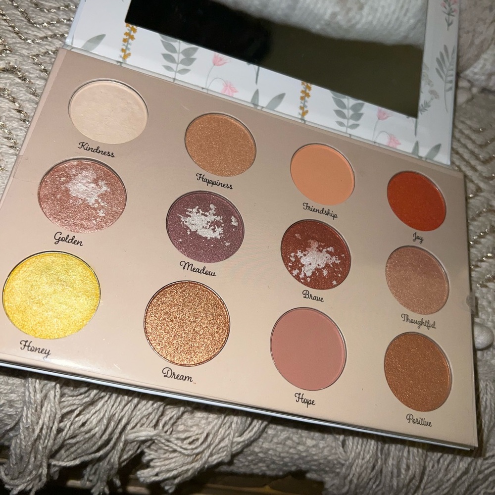 Winnie the Pooh make up pallet
